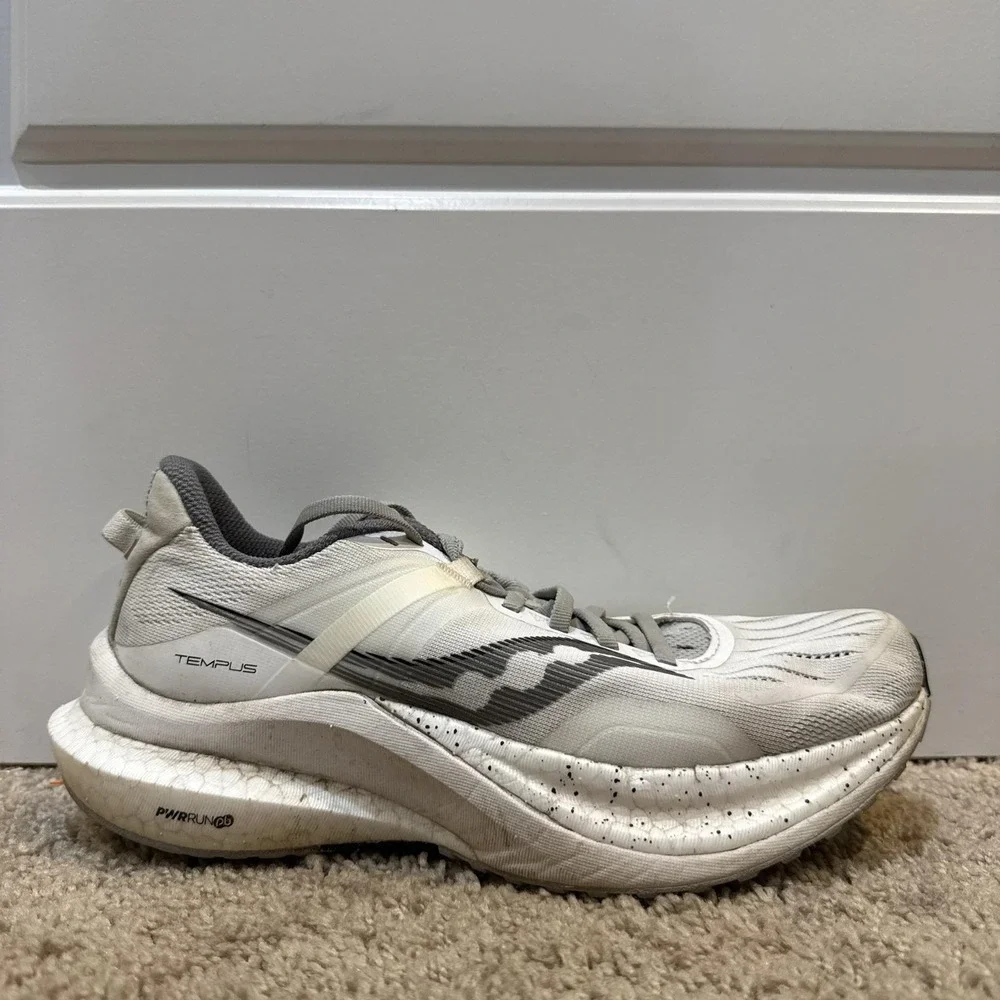 Saucony Tempus Shoes Womens Size 7.5 White Running Cushioned Sneakers S10720-11
